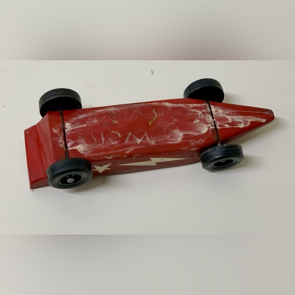 1981 Vintage Hand Crafted Homemade Pinewood Derby Race Car - Picture 3 of 7